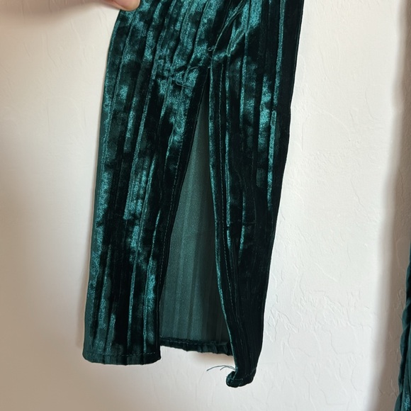 Nicole Miller Gigi Velvet Emerald Long Sleeve Dress SZ 6 RN 107608 - Picture 7 of 9